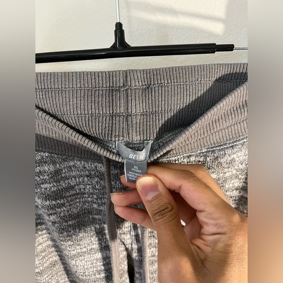 Aerie XS Burgundy High Waist Jogger Pants - Picture 2 of 3